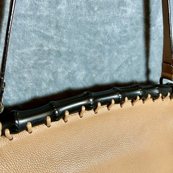 Gucci Bamboo Nouveau Camellia Medium
Fringe Bag - Picture 5 of 17